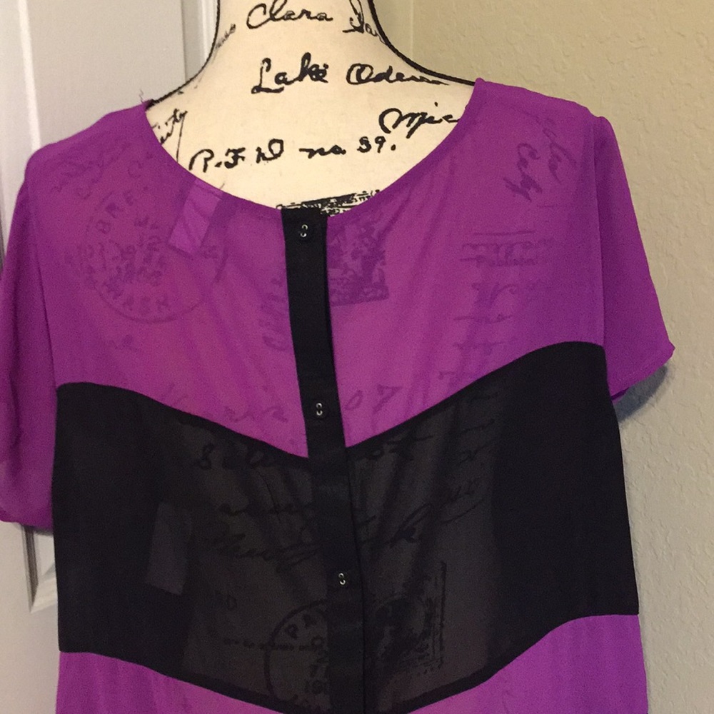 Torrid women top size 2 (2x ) (18/20) - Picture 4 of 10